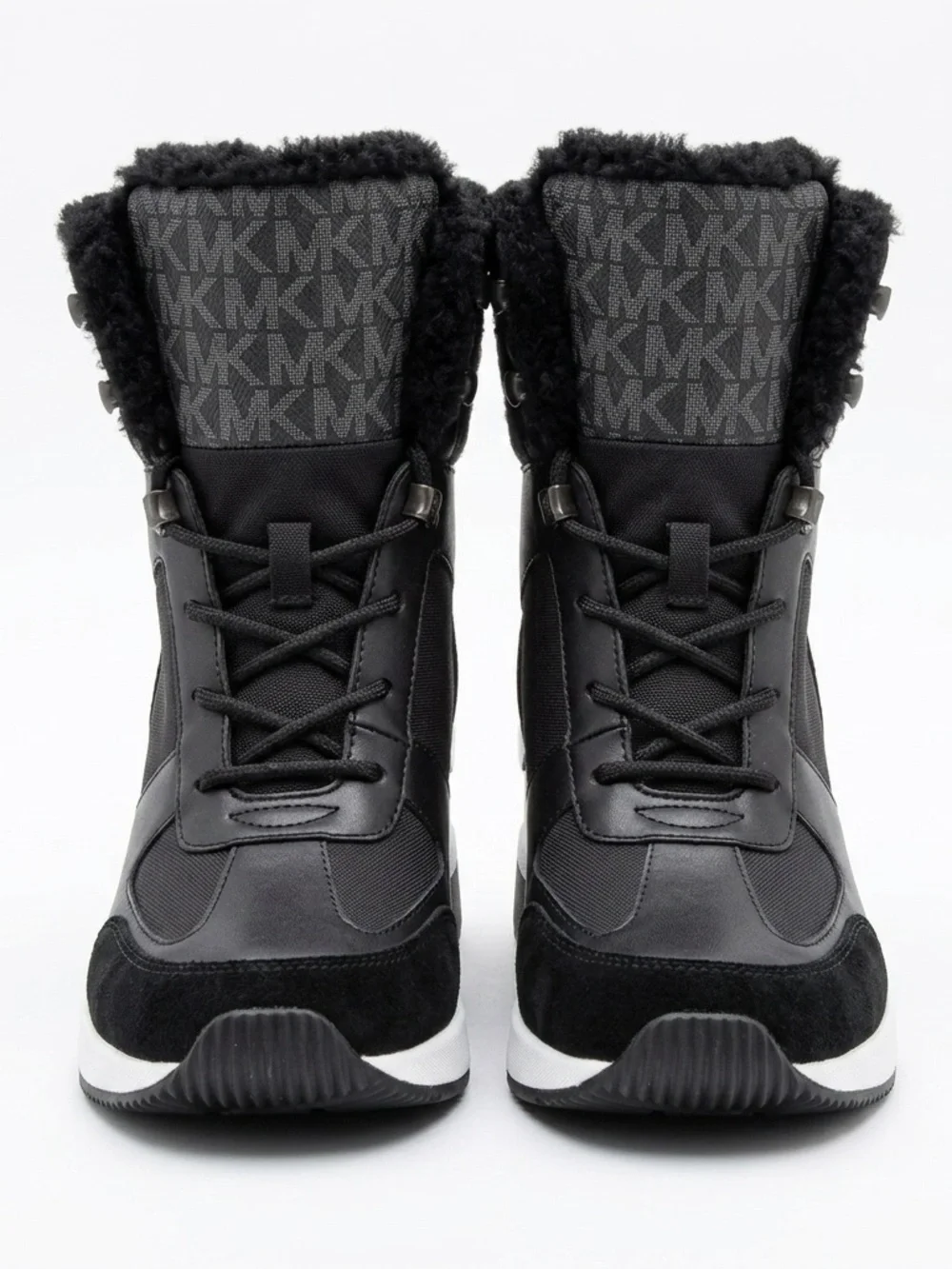 Michael Kors liv wedge bootie’s